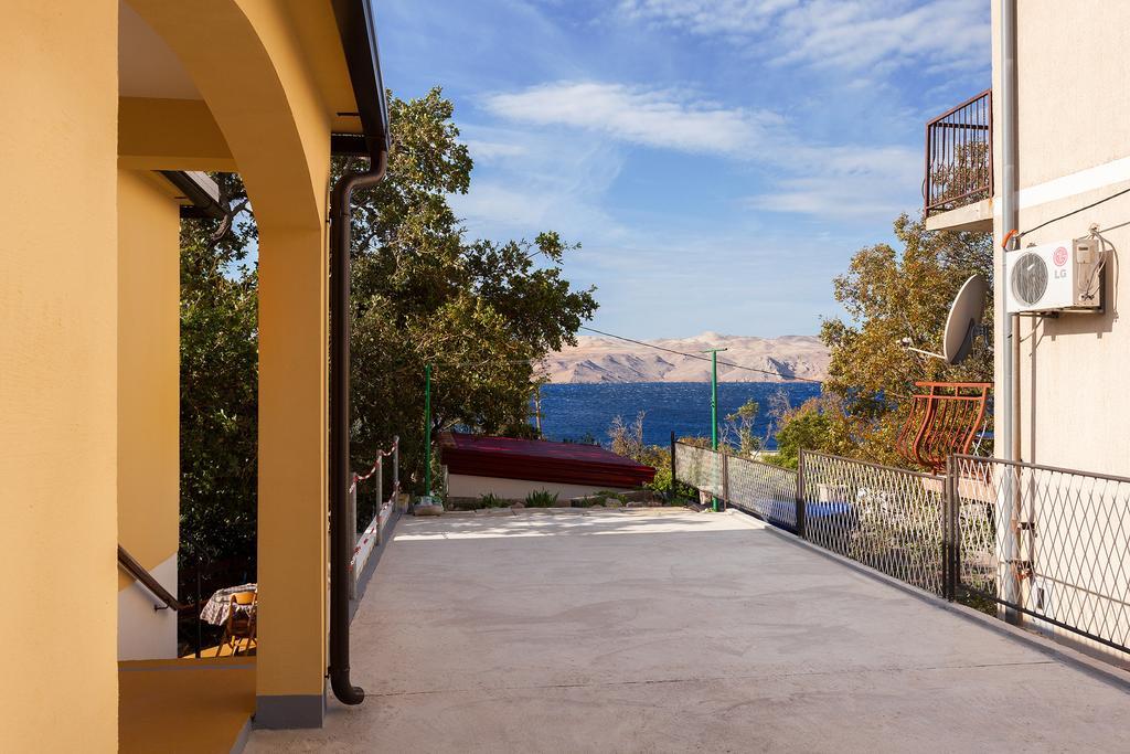 Apartman Davorka Karlobag Exterior foto