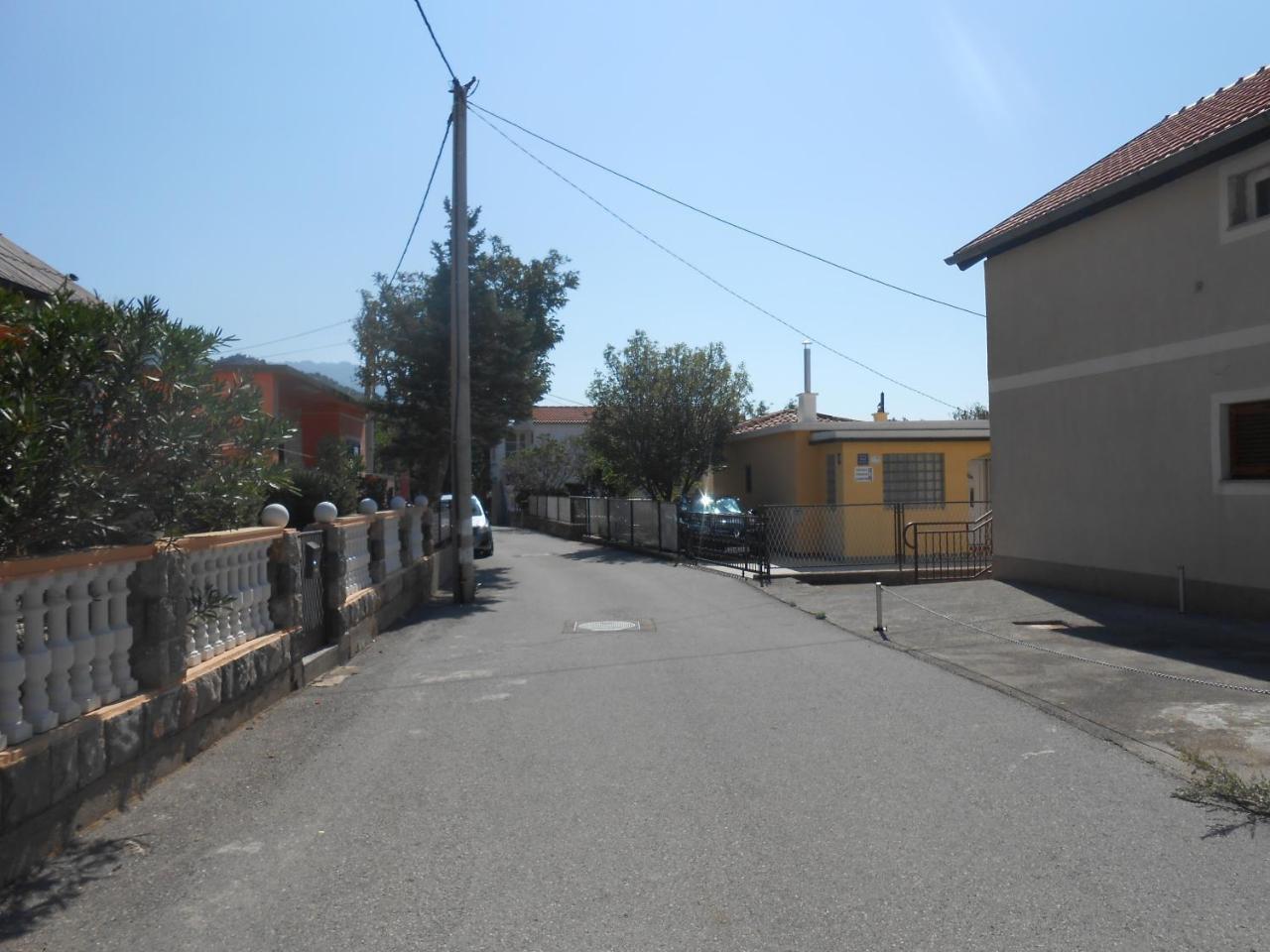 Apartman Davorka Karlobag Exterior foto