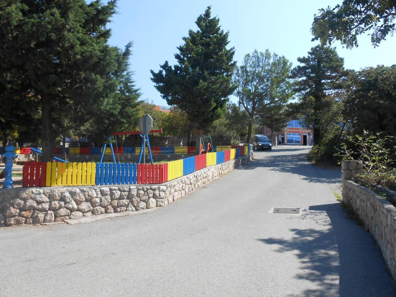 Apartman Davorka Karlobag Exterior foto